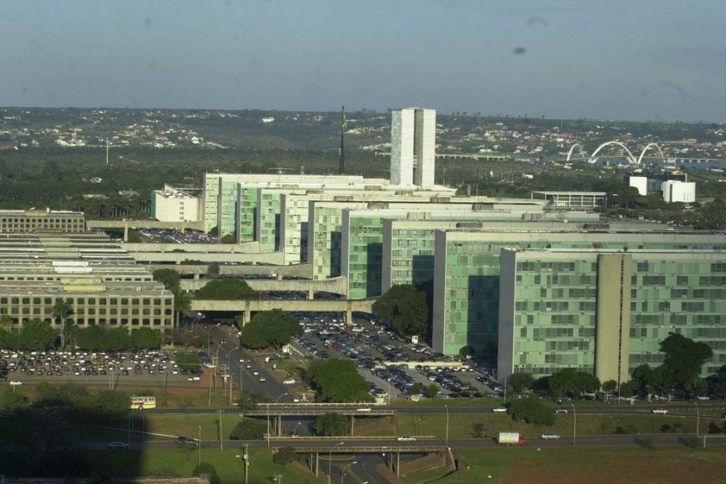 88 apoiam demissão de servidores com mau desempenho aponta Datafolha