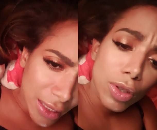 Anitta revela insucesso no Tinder Gente estou arrasada