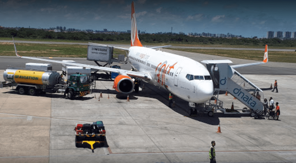 Após denuncia GOL diz que retirada de família de voo em Aracaju está de acordo com a lei