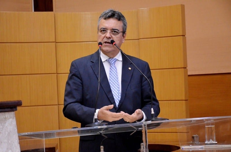Após “fogo amigo” Luciano Pimentel confirma saída do PSB