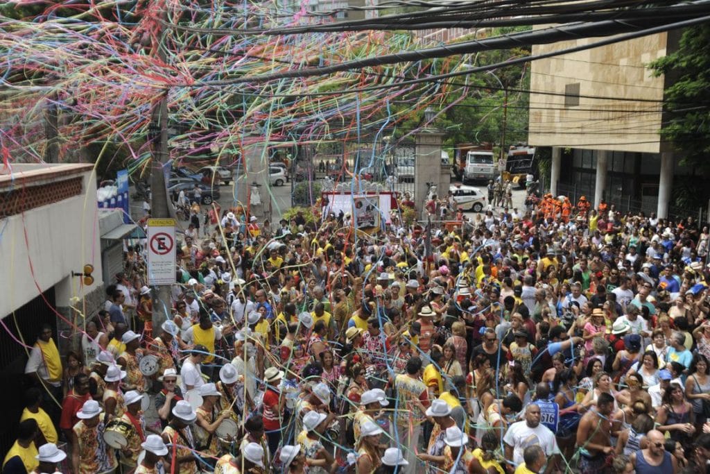 Bloquinhos de carnaval precisam de autorização para desfilar