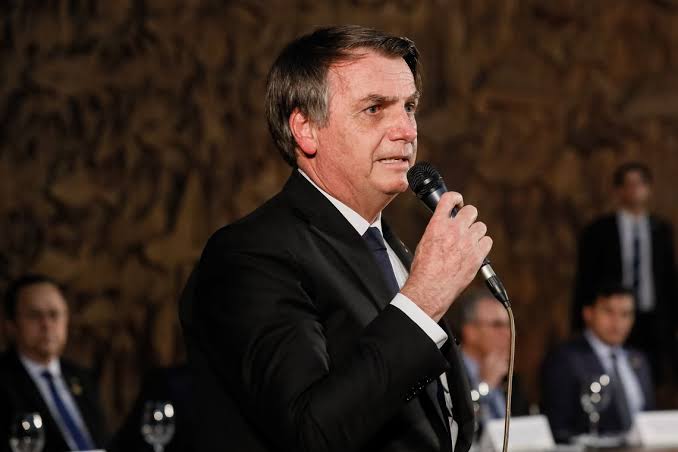 Bolsonaro cancela readmissão de Santini na Casa Civil