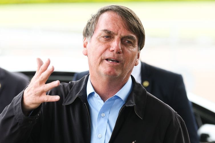 Bolsonaro destitui secretário executivo da Casa Civil por usar avião da FAB 1 Bolsonaro destitui secretário executivo da Casa Civil por usar avião da FAB