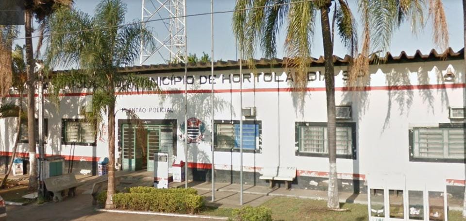 Casal é denunciado pelo vizinho por causa do barulho das relações