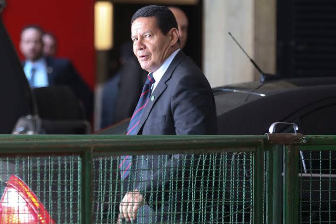 Governo Federal assina decreto que autoriza contratação de militares inativos 1 Governo Federal assina decreto que autoriza contratação de militares inativos