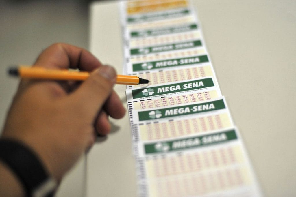 Mega Sena acumula e deve pagar R 27 milhões no sábado