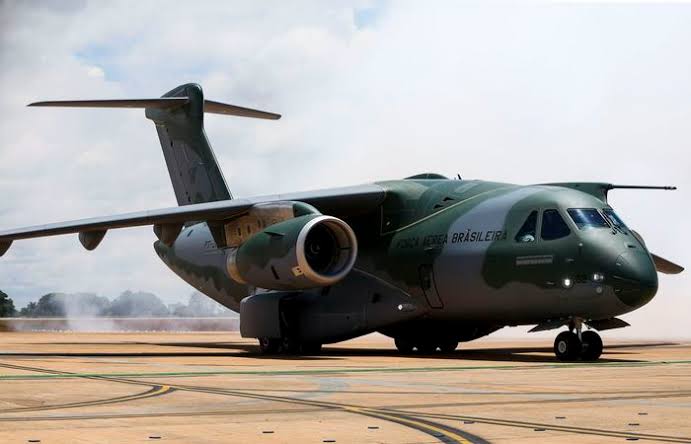 Ministros de Bolsonaro fazem 1.060 viagens com aviões da FAB no primeiro ano de governo