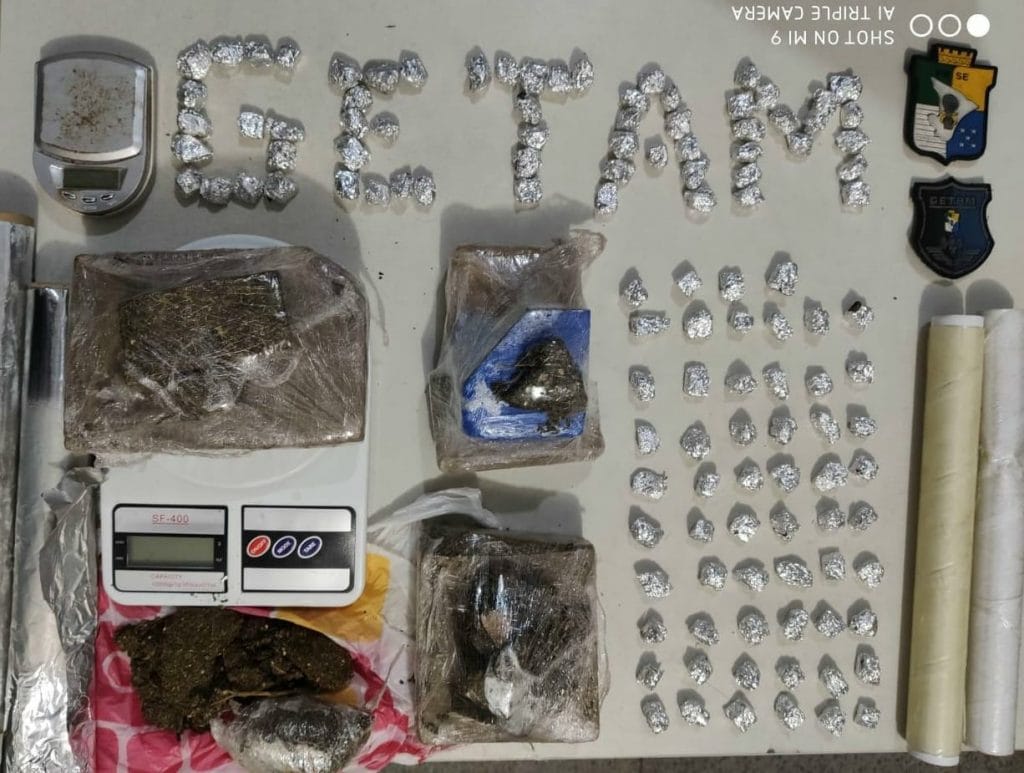 Polícia apreende 15 quilos de maconha no bairro Ponto Novo 1