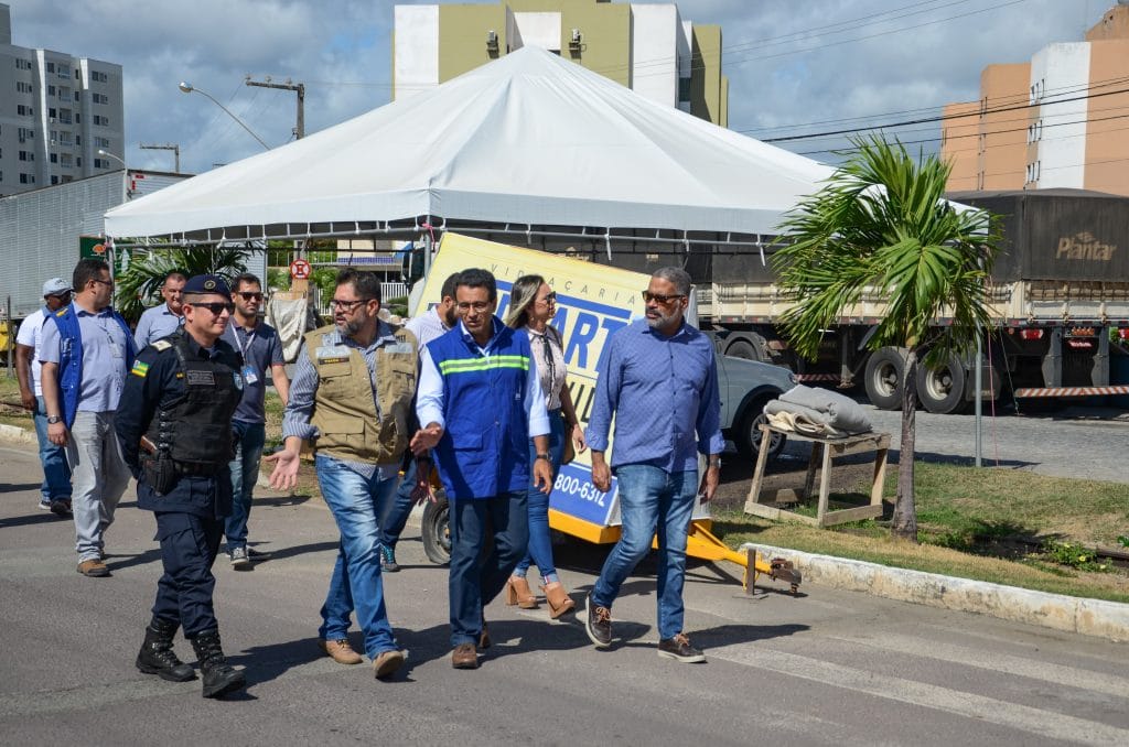 Prefeitura faz vistoria para retirada de ambulantes irregulares na Avenida Quirino 1 Prefeitura faz vistoria para retirada de ambulantes irregulares na Avenida Quirino