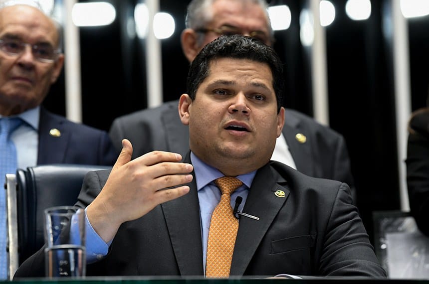 Presidente do Senado classifica discurso do secretário de Cultura como ‘acintoso descabido e infeliz’