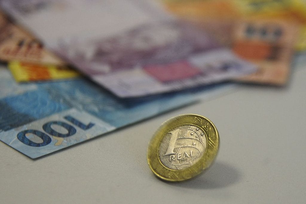Receita recupera R 52 bilhões em dívidas de empresas com o Simples