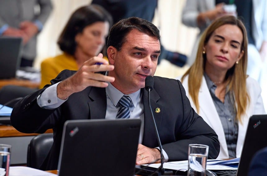 Toffoli quer parecer da PGR sobre pedido de Flávio Bolsonaro para suspender investigação