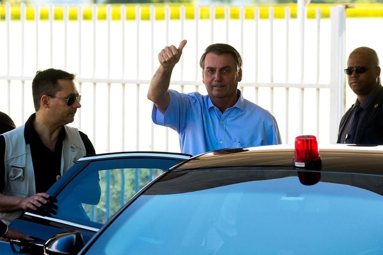 Bolsonaro acusa PM baiana de matar Adriano da Nóbrega governador rebate