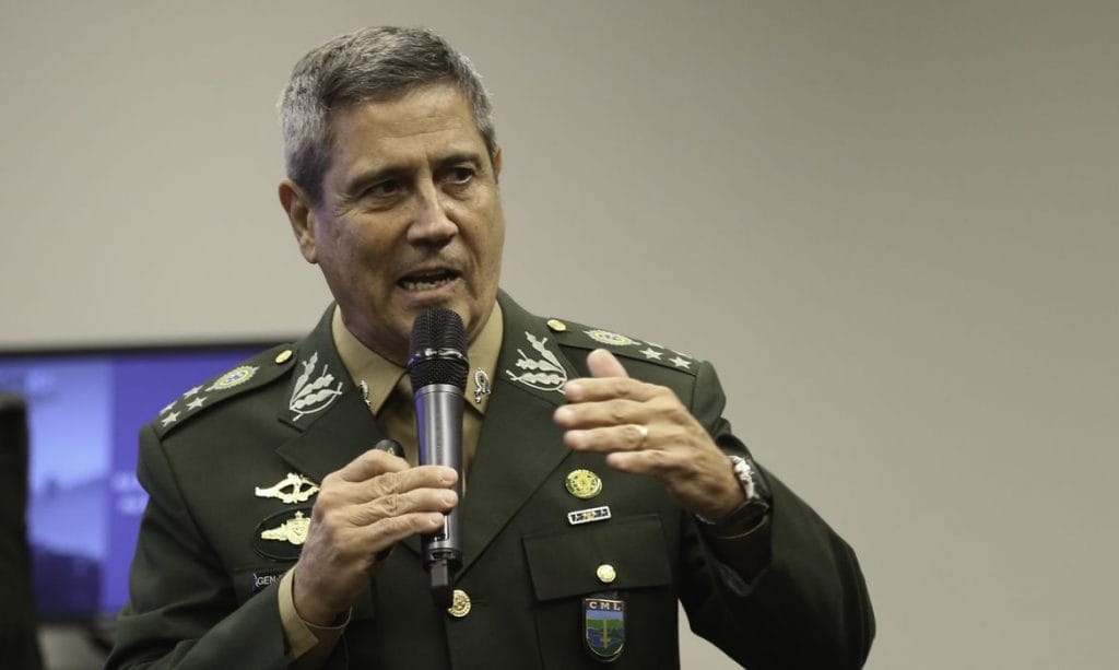 Braga Netto vai coordenar os ministros diz Bolsonaro