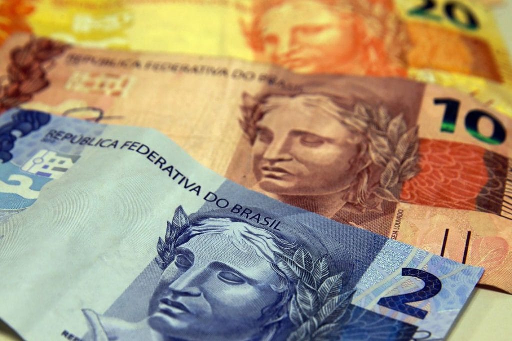 Brasileiros já pagaram R 300 bi em impostos desde o início do ano