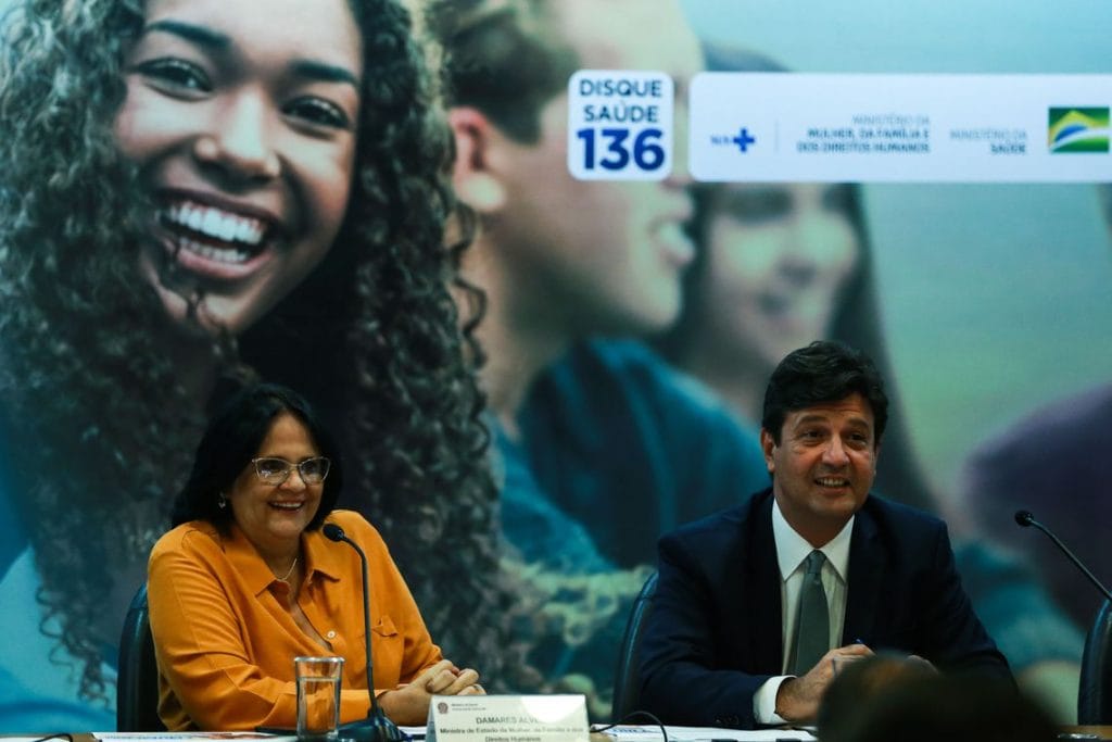 Campanha de abstinência sexual é anunciada por Damares