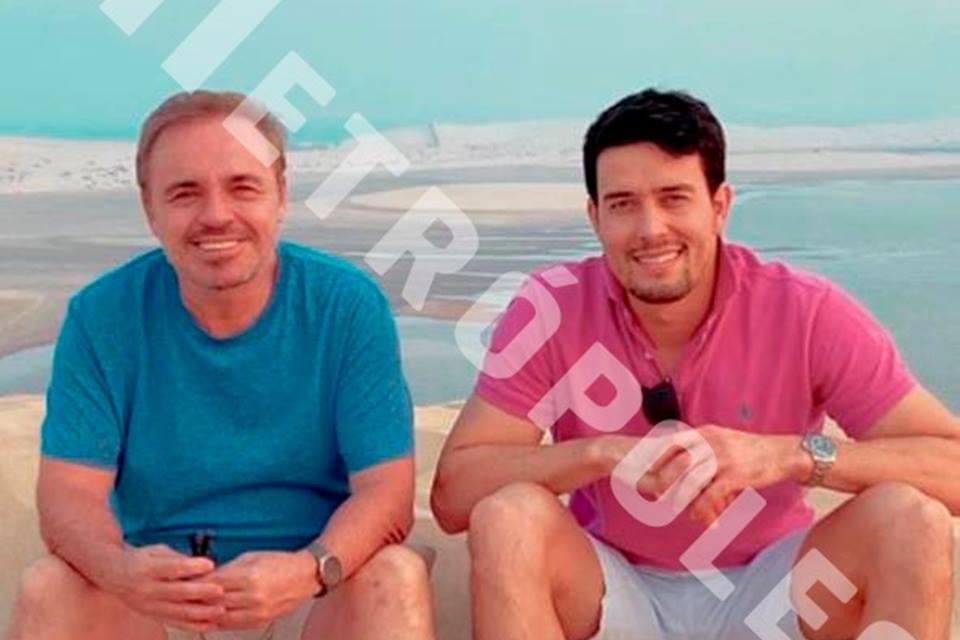 Colunista revela fotos do companheiro de Gugu em última viagem