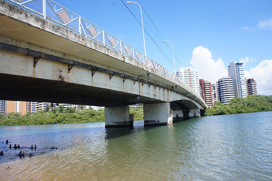 Defesa Civil e Emurb descartam riscos após vistoria em ponte da Coroa do Meio