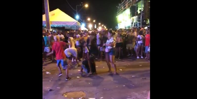 Folião esfaqueado brigas e tiros são registrados durante desfile de bloco nos Jardins