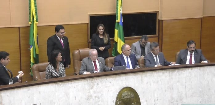 Sessão na Alese termina em “clima de paz e amor” entre deputados e governador 1 Interior de Sergipe vai receber Alese itinerante 1