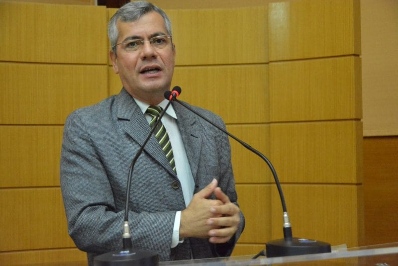 Iran Barbosa antecipa voto contra projeto de privatização do SAMU em Sergipe