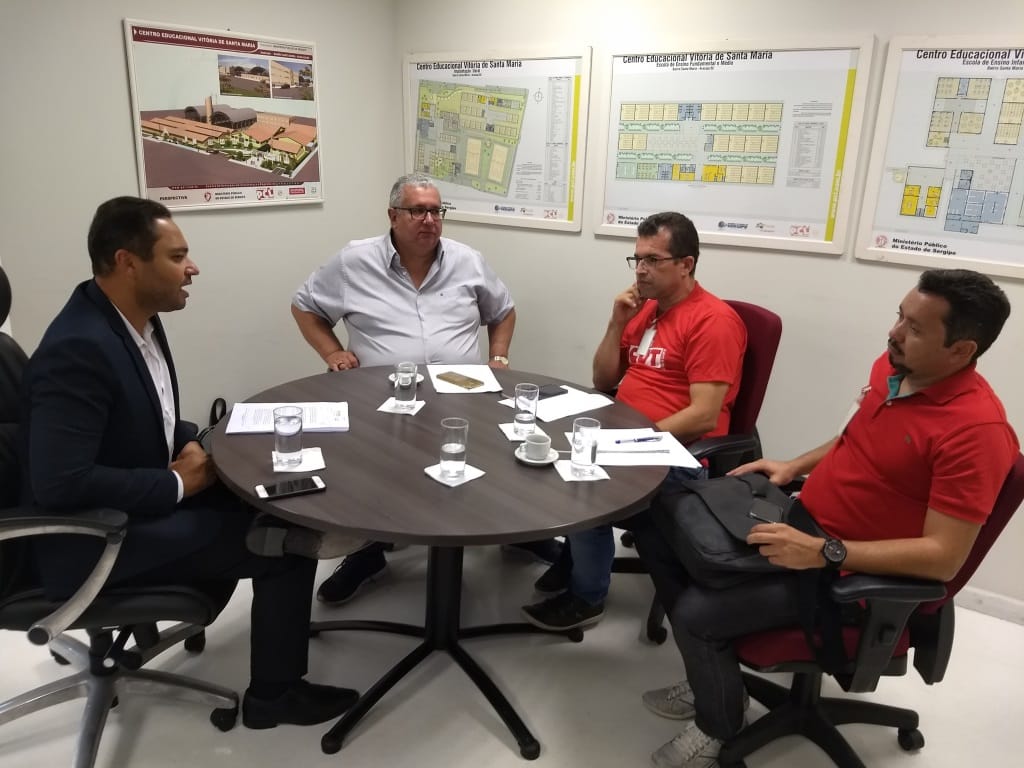MP apura denúncia de professores sobre assédio moral para utilização de diário eletrônico