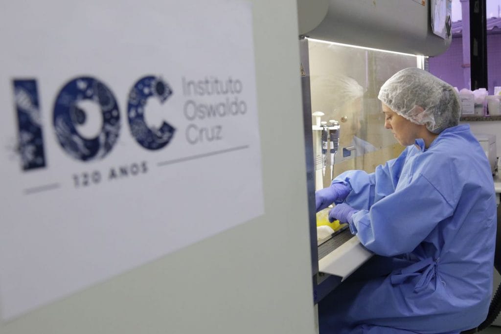 Mais dois laboratórios brasileiros poderão diagnosticar coronavírus 1 Mais dois laboratórios brasileiros poderão diagnosticar coronavírus