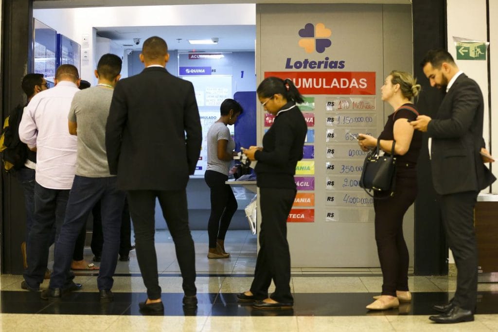 Mega Sena deve pagar hoje prêmio de R 80 milhões