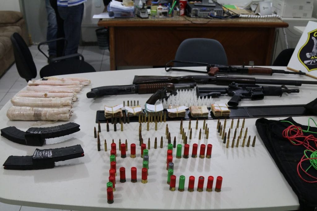 Polícia Civil prende oito homens ligados a assaltos de agências bancárias em Sergipe e Bahia