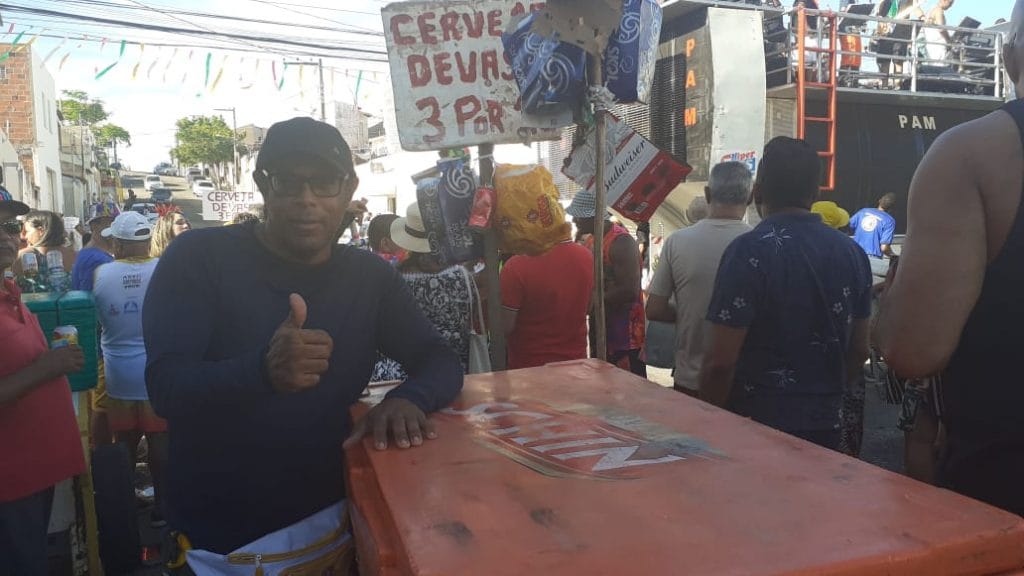 Presente em todas as edições do Rasgadinho vendedor espera que movimento seja alto