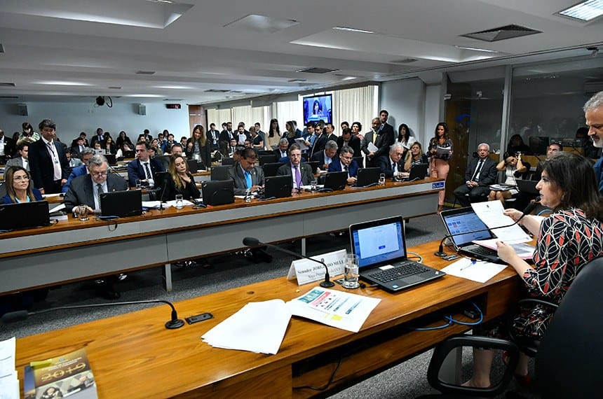 Projeto que obriga preso a ressarcir o Estado está na pauta da CCJ do Senado