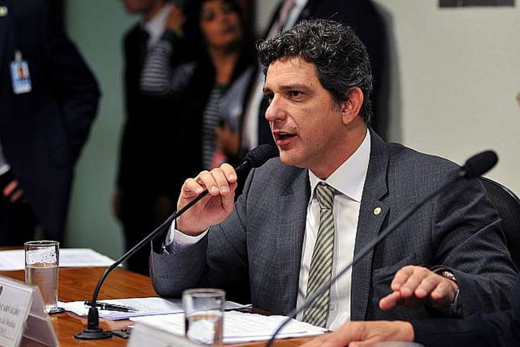 Rogério Carvalho assume liderança do partido no Senado