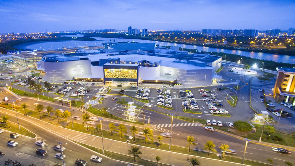 Shoppings RioMar e Jardins aumentam preço do estacionamento