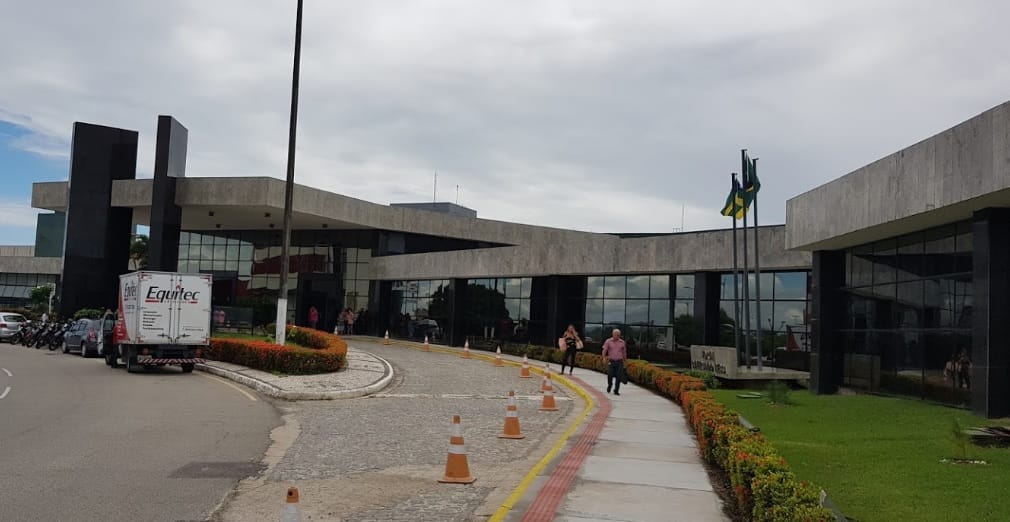 Teo Santana presta depoimento em caso que investiga Cabo Amintas por corrupção passiva