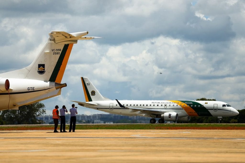 Três coronéis da FAB são denunciados por desviar R 104 milhões