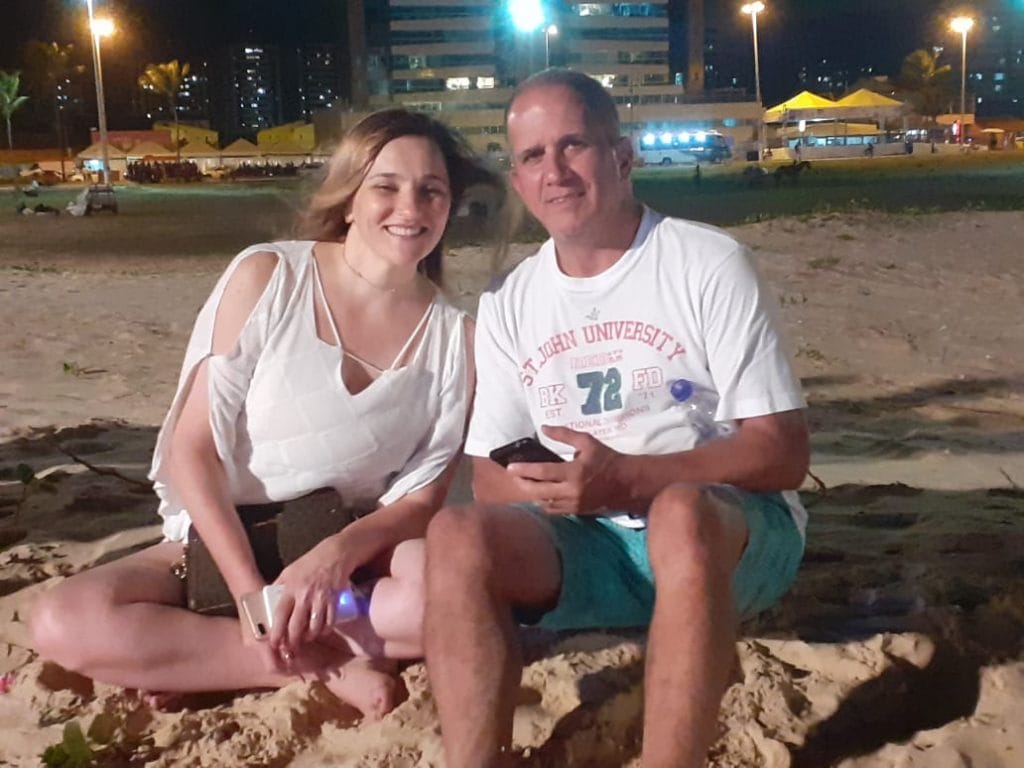 Turistas aguardam show do sambista Diogo Nogueira