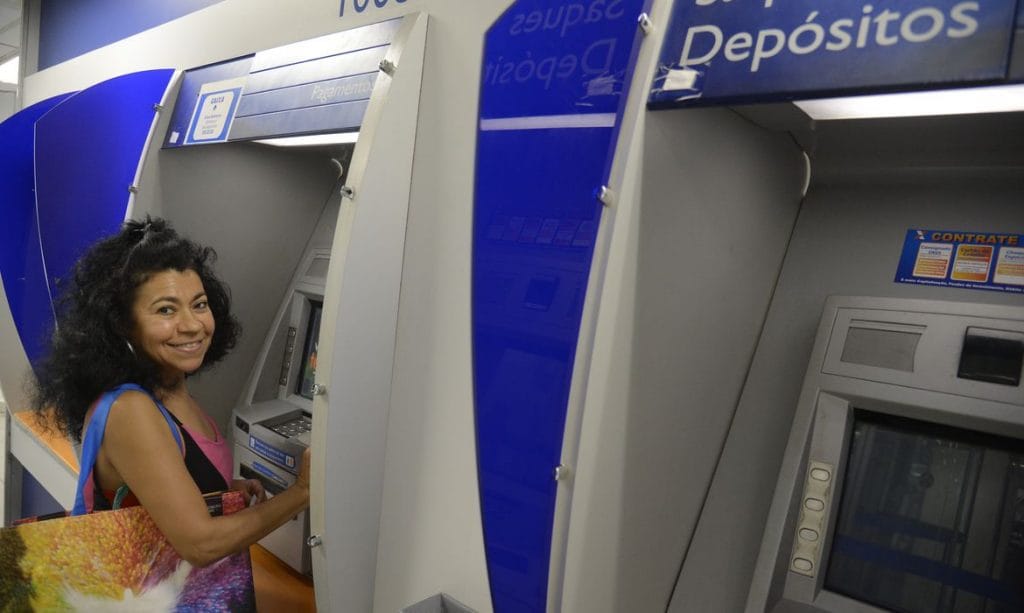 Abono salarial do PISPasep começa a ser pago hoje