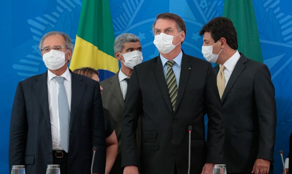 Advogados pedem ao MPF exame de sanidade mental de Bolsonaro