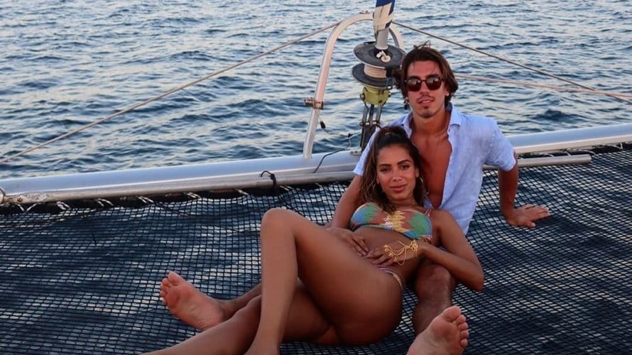 Apesar de foto com a cantora novo namorado de Anitta mantém declarações para ex nas redes