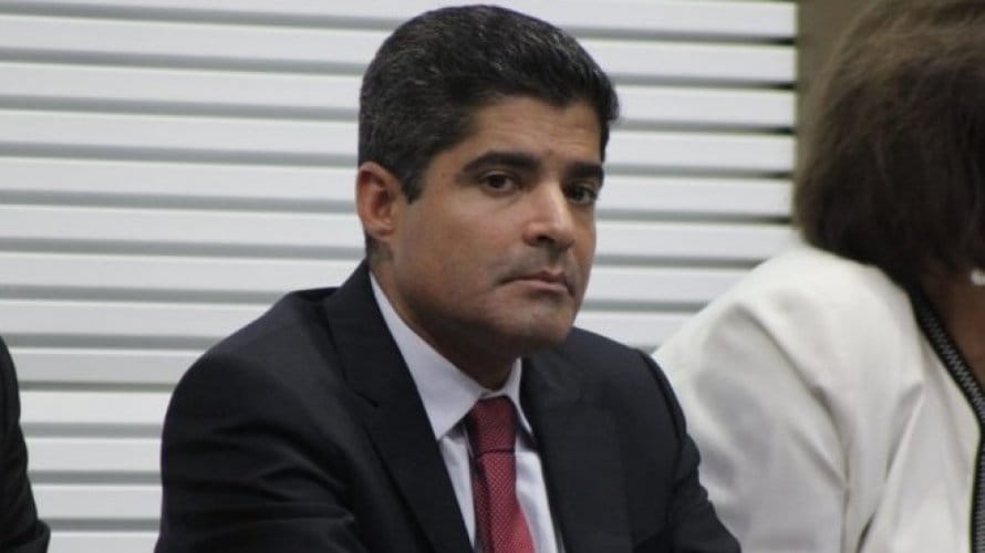 Após críticas de Bolsonaro Neto sai em defesa da urna eletrônica e diz que processo é 100 seguro