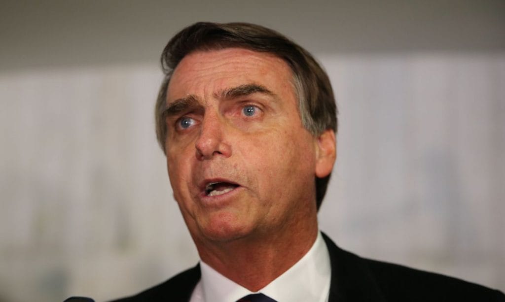 Bolsonaro diz que denúncias de tortura são 'cascata para ganhar indenização' 1 Bolsonaro diz que denúncias de tortura são cascata para ganhar indenização