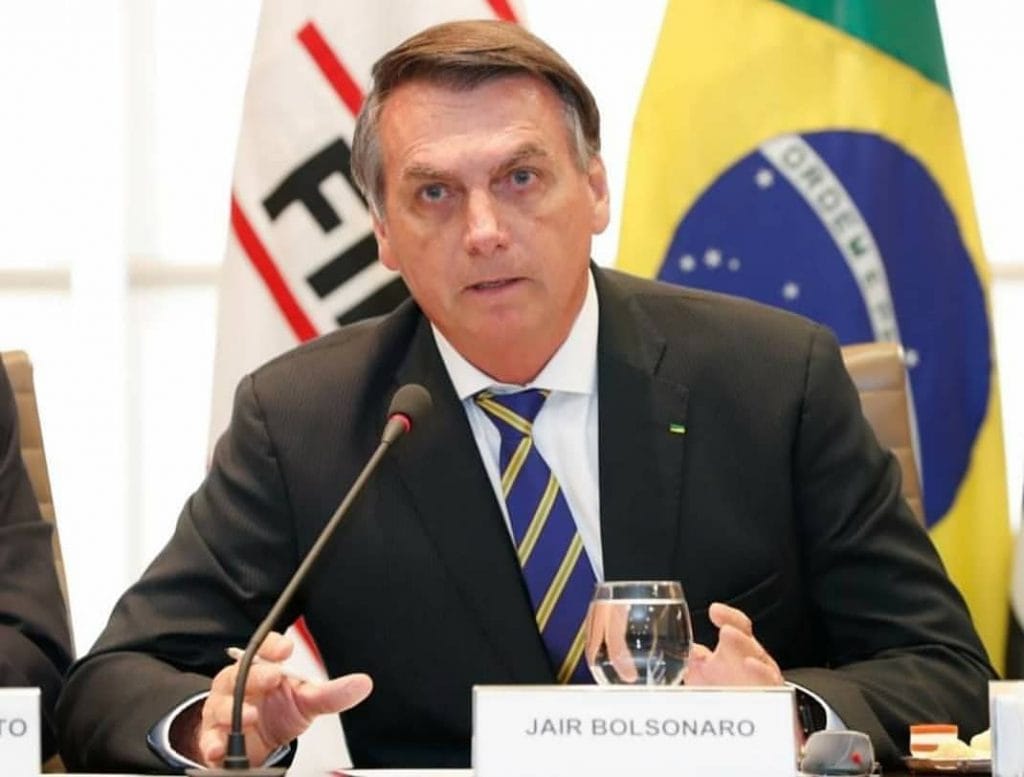 Bolsonaro diz que o Hospital Albert Einstein iniciou pesquisas para cura do covid 19