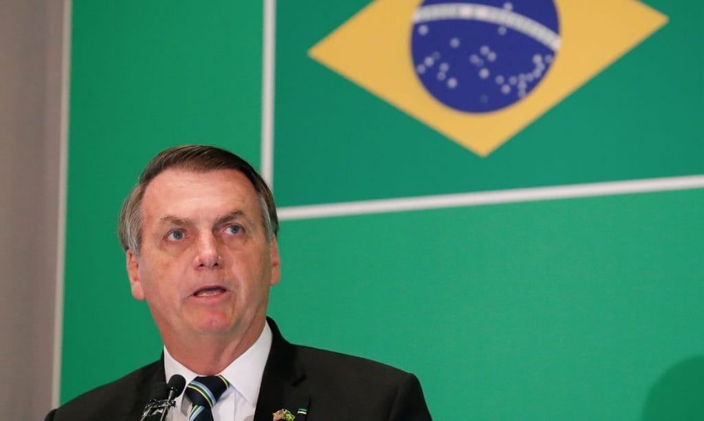 Bolsonaro na pandemia tem avaliação pior que governadores diz Datafolha