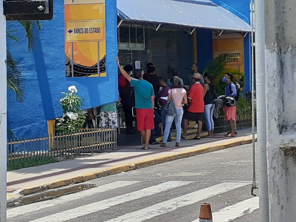 Coronavírus em meio a pandemia sede do Detran em Aracaju registra aglomeração