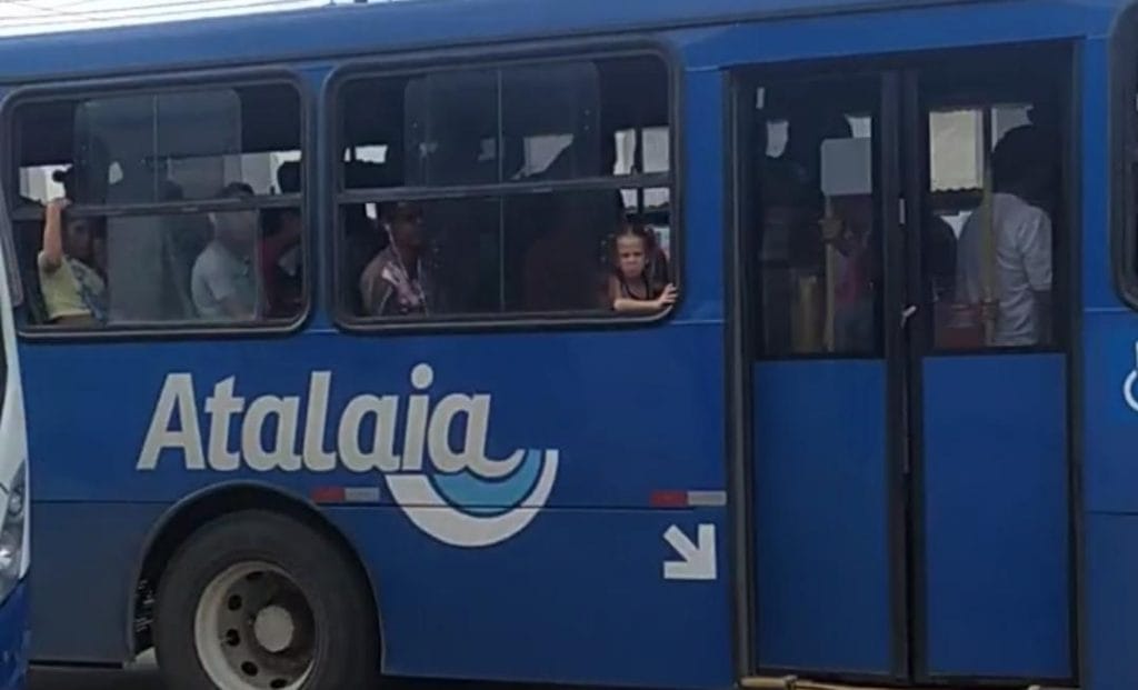 Covid 1 Ônibus circulam com excesso de passageiros em Aracaju