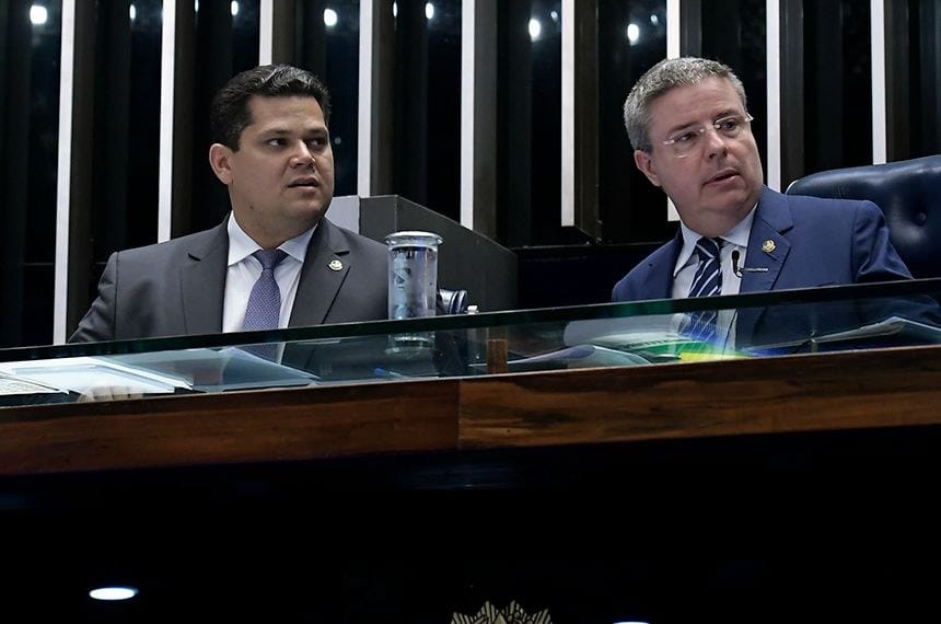 Davi e Anastasia pedem em nota responsabilidade ao presidente Bolsonaro