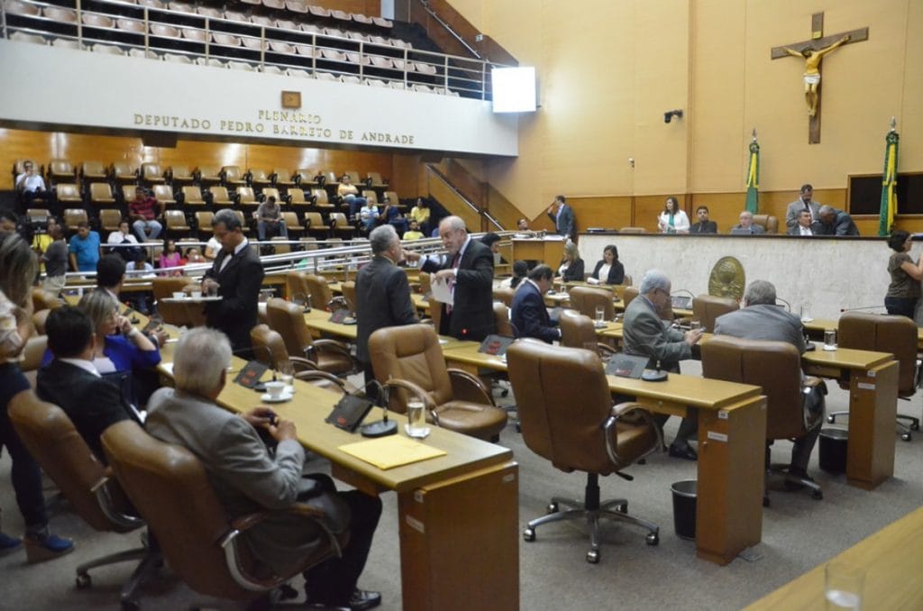 Democratas pode acolher três deputados estaduais em 2022