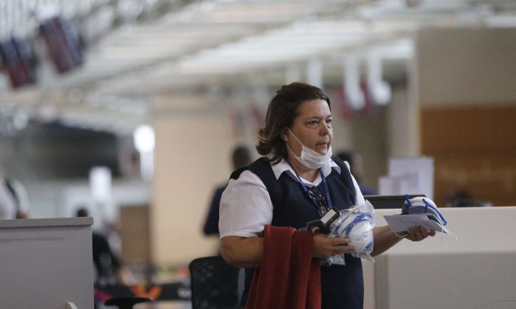 Empresas adotam home office por conta do coronavirus