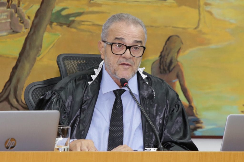 Flávio Conceição não tem mais impedimento jurídico para ficar no TCE-SE 1 Flávio Conceição não tem mais impedimento jurídico para ficar no TCESE