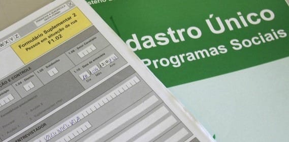 Governo suspende novos cadastros para o Cartão Mais Inclusão